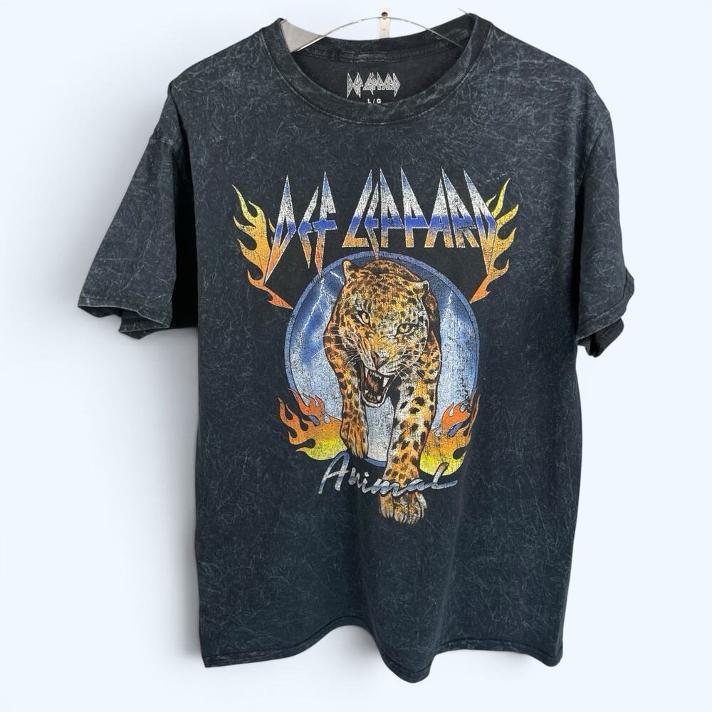Def Leppard Gray Acid Washed "Animal" T-shirt Men's Large